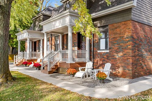 103 N Pier St, Saint Joseph, MI, 49085-1042 | Card Image