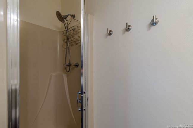 3951 Briar Hollow St, House other with 3 bedrooms, 2 bathrooms and null parking in San Antonio TX | Image 33