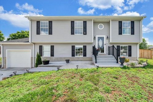 901 Samantha Cir, Roanoke, VA, 24019-5307 | Card Image
