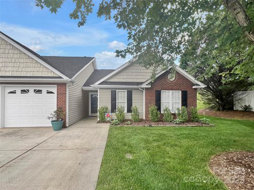 200 Edinburgh Ct, Mount Holly, NC, 28120-2359 | Card Image