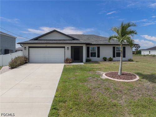 402 18th Ter, Cape Coral, FL, 33993-5118 | Card Image