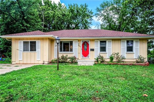 11623 Sycamore Dr, Kansas City, MO, 64134-4058 | Card Image