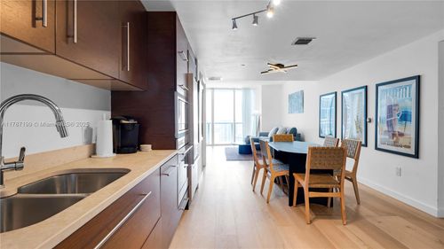 apt-3911-485 Brickell Ave, Miami, FL, 33131-2756 | Card Image