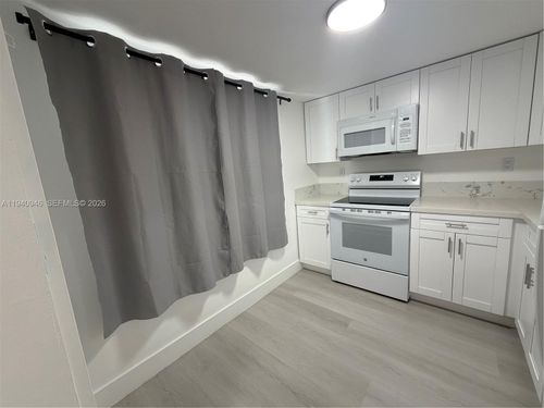 apt-224-2998 Nw 48th Ter, Lauderdale Lakes, FL, 33313-1603 | Card Image