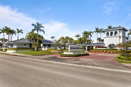 17320 Nw 66th Pl, Hialeah, FL, 33015-4488 | Card Image