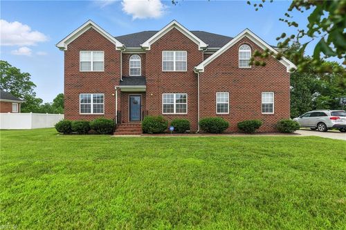 132 Queens Ln, Franklin, VA, 23851-2700 | Card Image