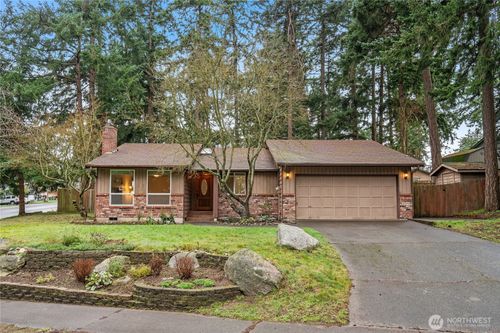 633 Nw Cathlamet Drive, Oak Harbor, WA, 98277 | Card Image