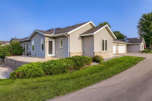 342 Sunfish Ln, Winsted, MN, 55395-1060 | Card Image