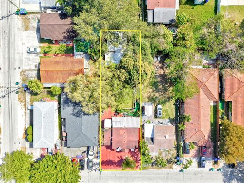 811 Nw 24th Ct, Miami, FL, 33125-3120 | Card Image