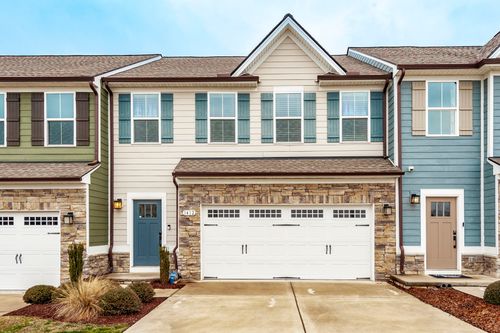 1412 Carderock Springs Dr, Gallatin, TN, 37066-4787 | Card Image