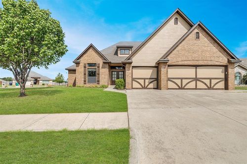 14000 Hawk Cir, Piedmont, OK, 73078-8513 | Card Image
