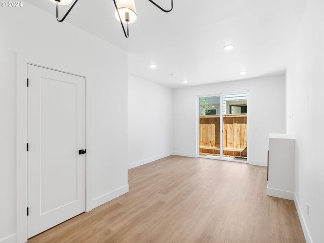 6611 N Fessenden St, Home with 0 bedrooms, 0 bathrooms and null parking in Portland OR | Image 9