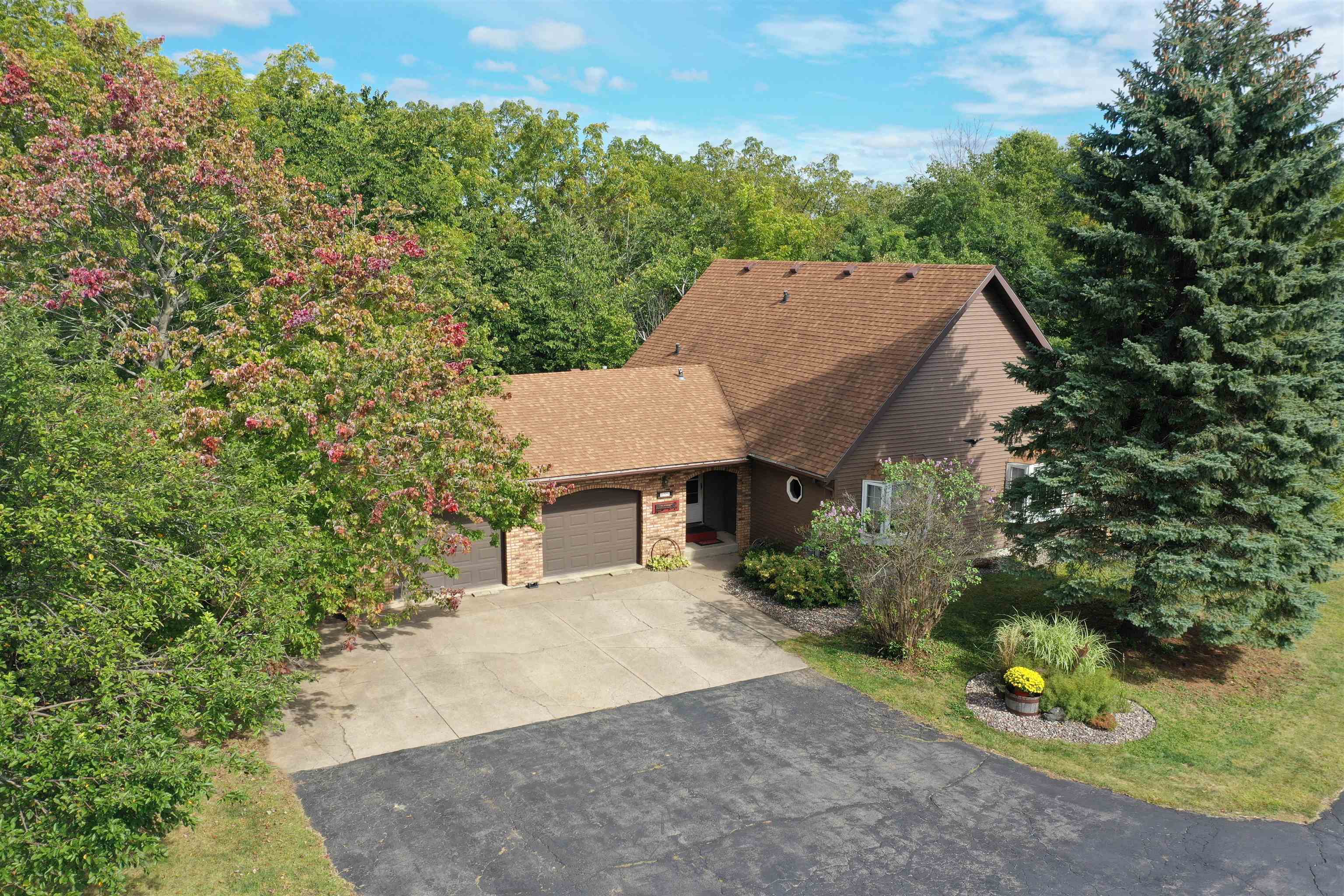 Wildernest Rd, Prairie Du Chien, WI 53821