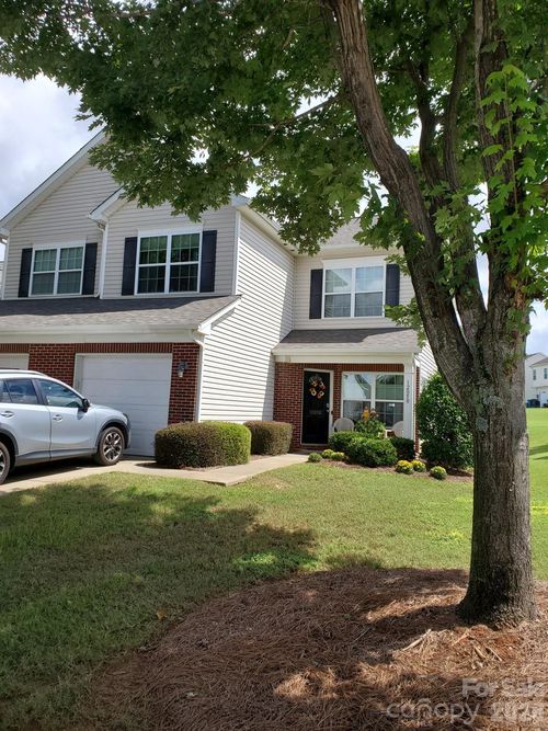 12050 Stratfield Place Cir, Pineville, NC, 28134-6416 | Card Image