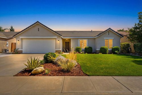 2336 S Cedar Street, Visalia, CA, 93292 | Card Image