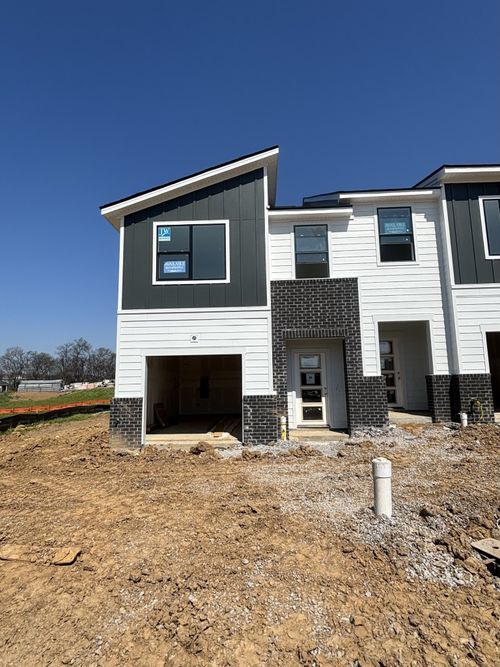 909 Tellico St, Gallatin, TN, 37066-6286 | Card Image