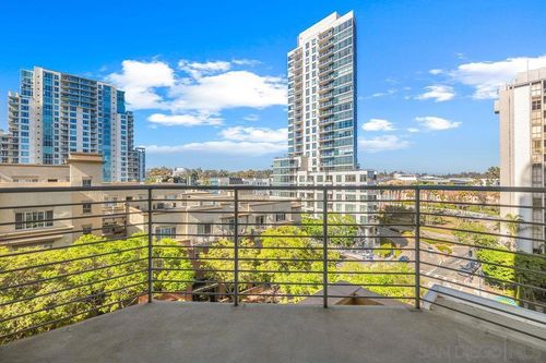 unit-402-801 Ash St, San Diego, CA, 92101-0813 | Card Image