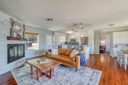 1208 Country Club Rd, Georgetown, TX, 78628-3518 | Card Image