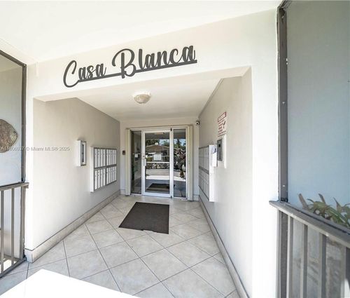 apt-303-701 Ne 1st Ct, Hallandale Beach, FL, 33009-4455 | Card Image