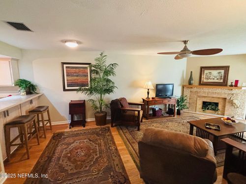 223 Hiawatha Ct, East Palatka, FL, 32131-4045 | Card Image