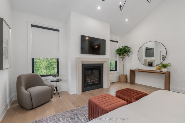271 Codrington St, House other with 4 bedrooms, 5 bathrooms and 2 parking in Barrie ON | Image 22