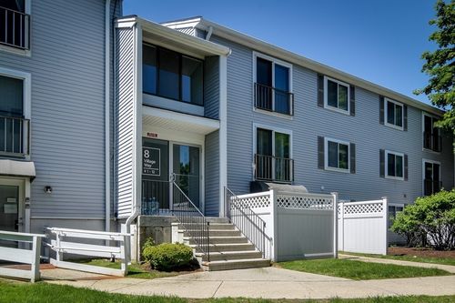 10-8 Village Way, Natick, MA, 01760-3914 | Card Image