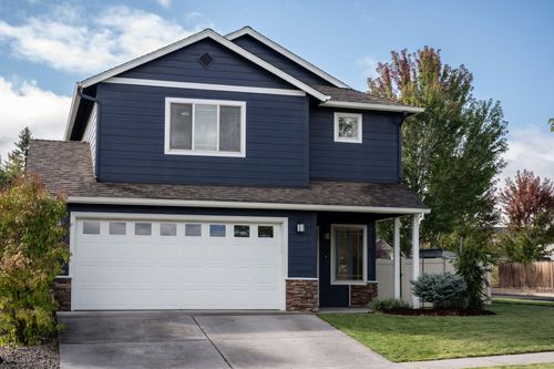 633 Se Glengarry Pl, Bend, OR, 97702-1694 | Card Image