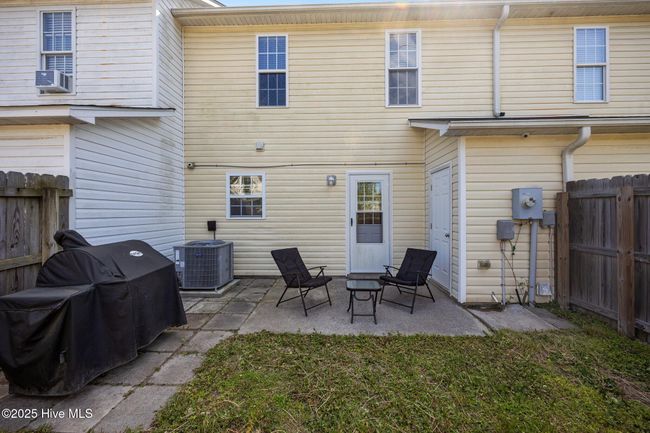 141 Apache Trl, Townhouse with 3 bedrooms, 3 bathrooms and null parking in Havelock NC | Image 23