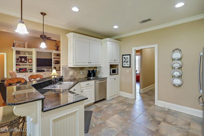 12-1012 Woodbridge Dr | Image 12