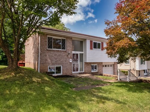 205 Watson Ave, Pittsburgh, PA, 15238-3623 | Card Image
