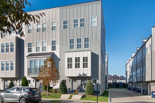 2000 Edison Park Ln, Nashville, TN, 37209-2685 | Card Image