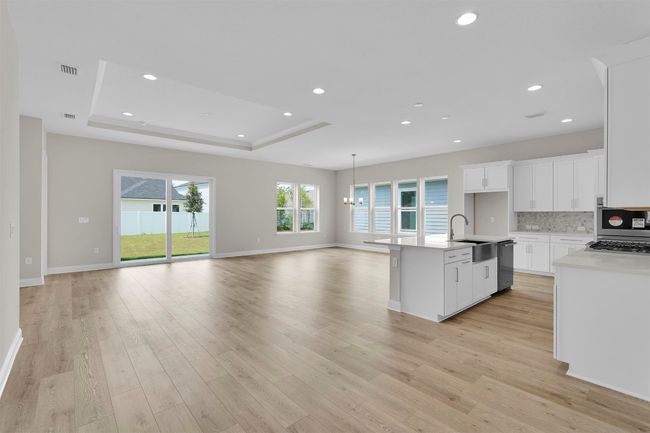 323 Sawgrass Dr, Home with 4 bedrooms, 3 bathrooms and null parking in YULEE FL | Image 14