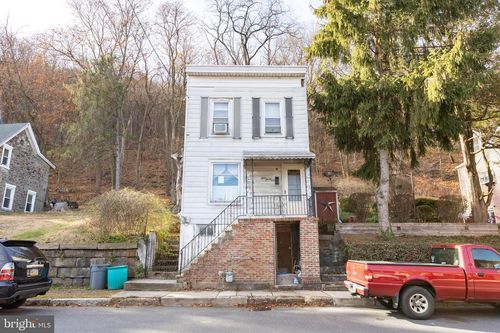 435 Hotel St, POTTSVILLE, PA, 17901-3515 | Card Image