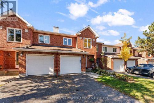 1930 Ashmont Street, Ottawa, ON, K1C7B9 | Card Image