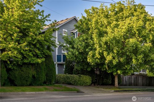 908 Nw 85th St, Seattle, WA, 98117-3316 | Card Image