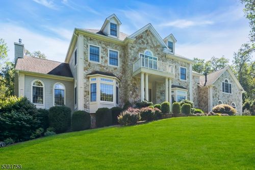 4 Peach Tree Ln, Chester, NJ, 07930-3221 | Card Image