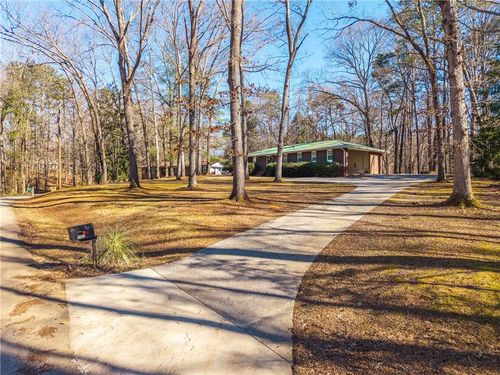 192 Saxon Ct, Canton, GA, 30114-8590 | Card Image