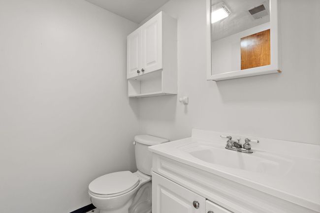 The lower level bathroom. | Image 16