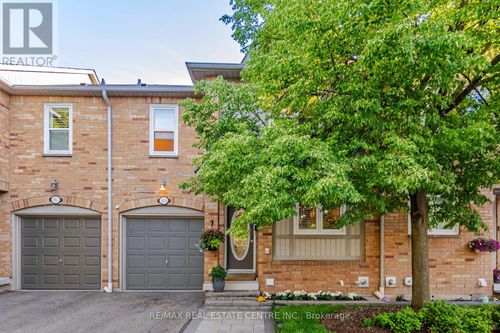 10b-5865 Dalebrook Cres, Mississauga, ON, L5M5X1 | Card Image