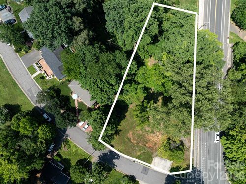 4800 Valley Stream Rd, Charlotte, NC, 28209-3550 | Card Image