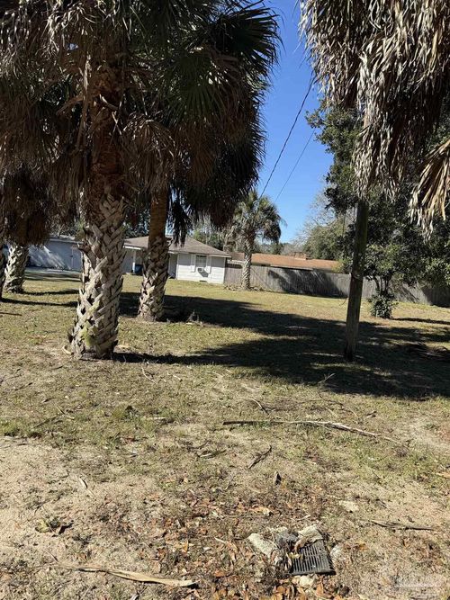 603 Mills Ave, PENSACOLA, FL, 32507-3031 | Card Image