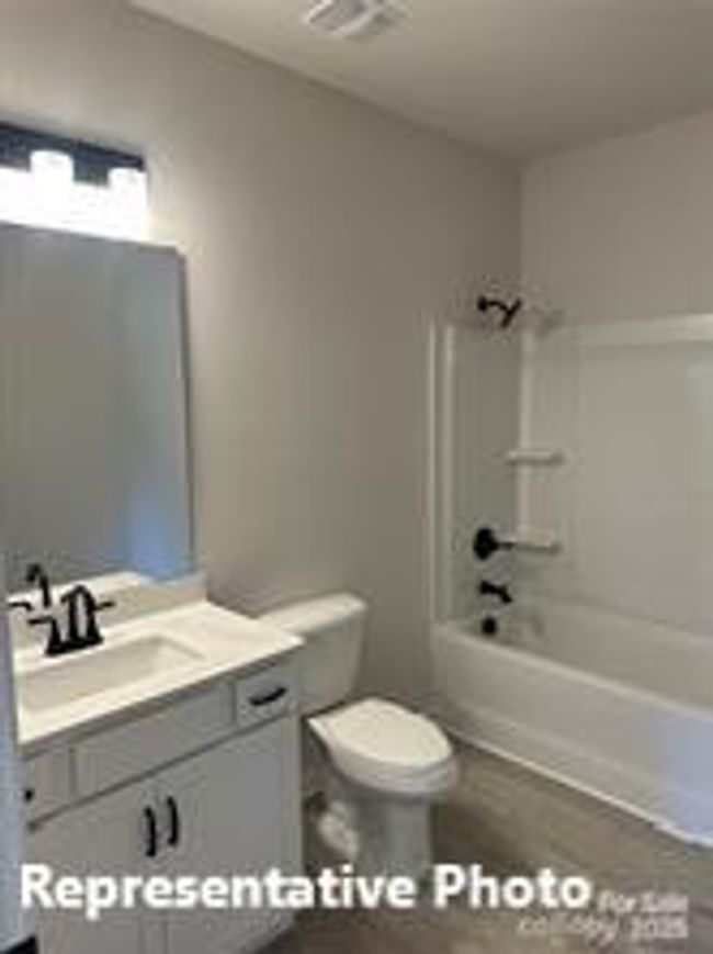 Avery Bath 3rd | Image 7
