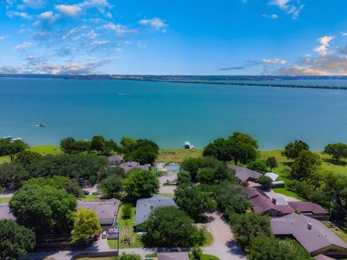 8518 Bridgewater Dr, Rowlett, TX, 75088-6600 | Card Image