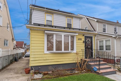 182-26 143rd Ave, Springfield Gardens, NY, 11413-3015 | Card Image