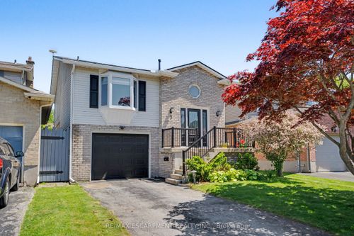 7 Rembrandt Dr, Grimsby, ON, L3M4Z6 | Card Image