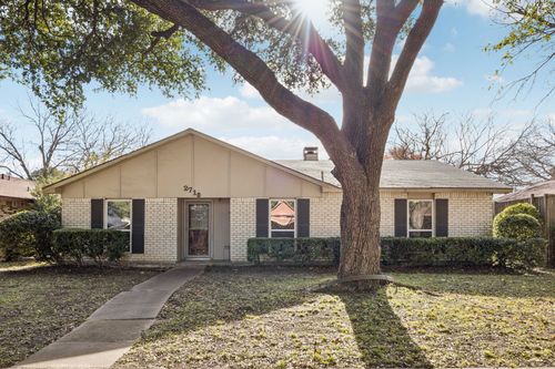 2710 Clover Valley Dr, Garland, TX, 75043-6030 | Card Image