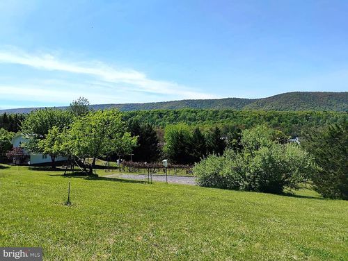 187 Sunny Meadow Pl, BERKELEY SPRINGS, WV, 25411-6658 | Card Image