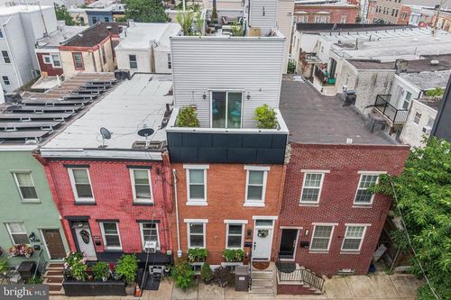 2242 Manton St, PHILADELPHIA, PA, 19146-4221 | Card Image
