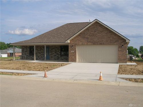 231 Goldenrod Dr, Eaton, OH, 45320-2285 | Card Image