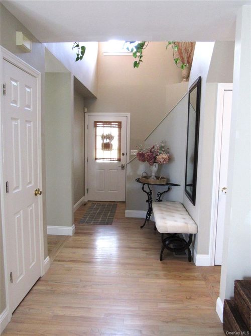 44 Vanderburgh Rd, Poughquag, NY, 12570-5206 | Card Image